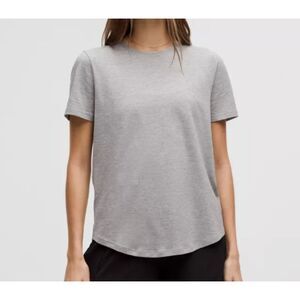 Women Lululemon Love Crew Neck T-Shirt Relaxed Fit in Medium Heathered Gray